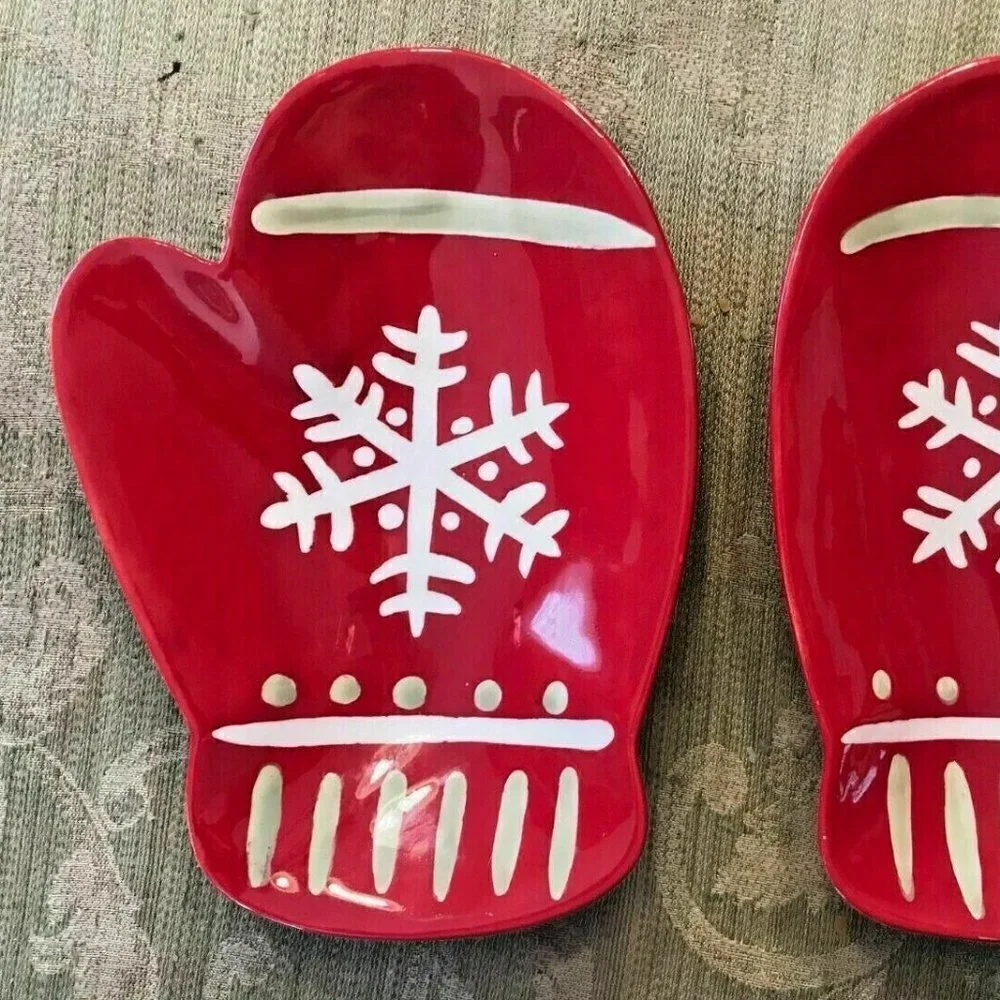 NWOB HALLMARK MITTEN CHRISTMAS CANDY DISHES 2